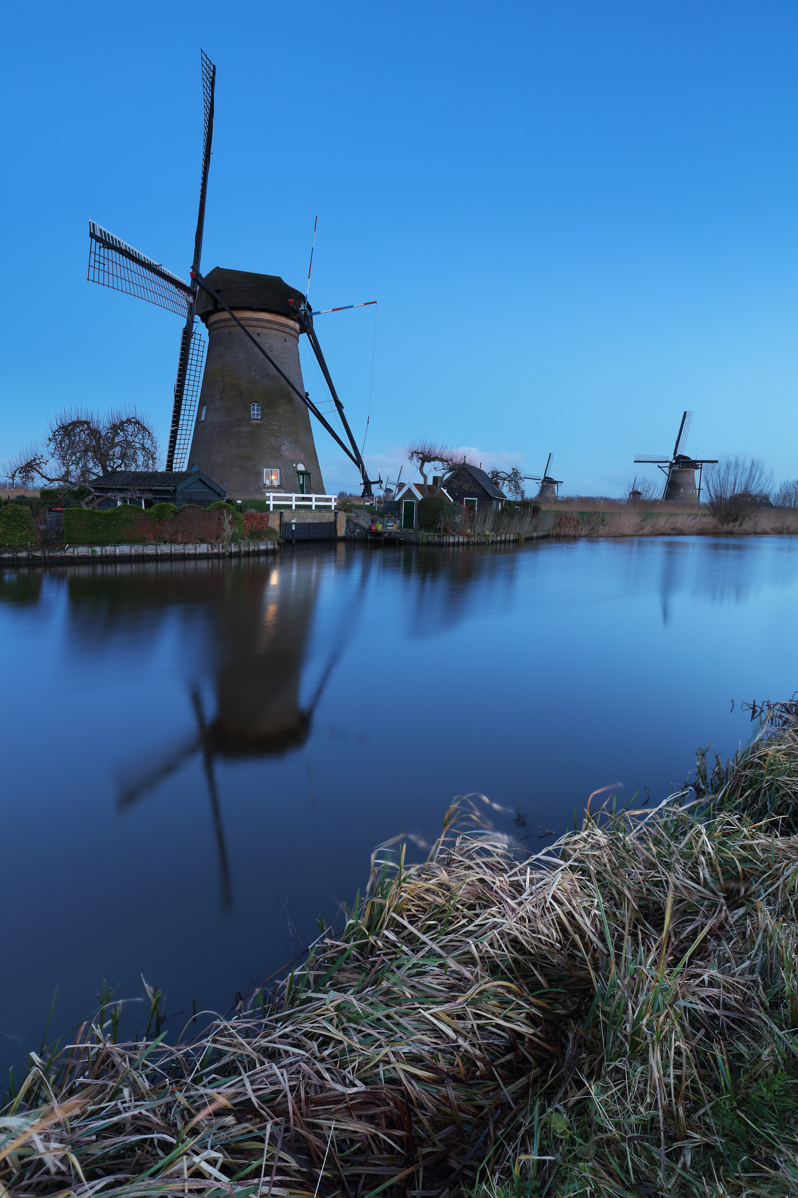 einzelne Windmühle in Kinderdijk