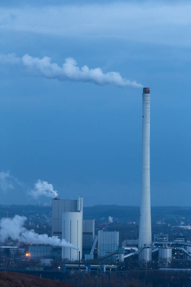 Fabrik bei der Halde Hoheward