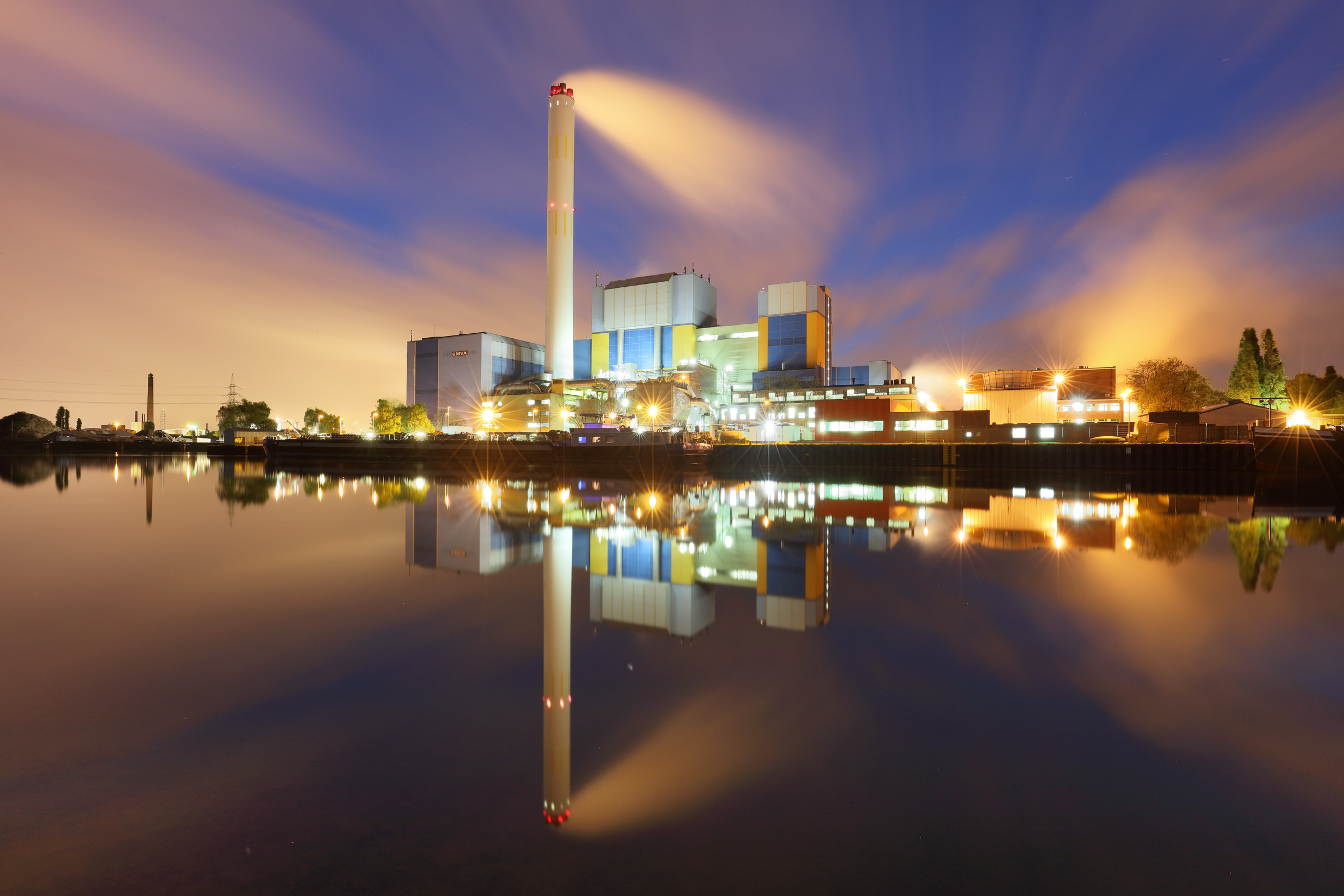 GMVA Oberhausen bei Nacht