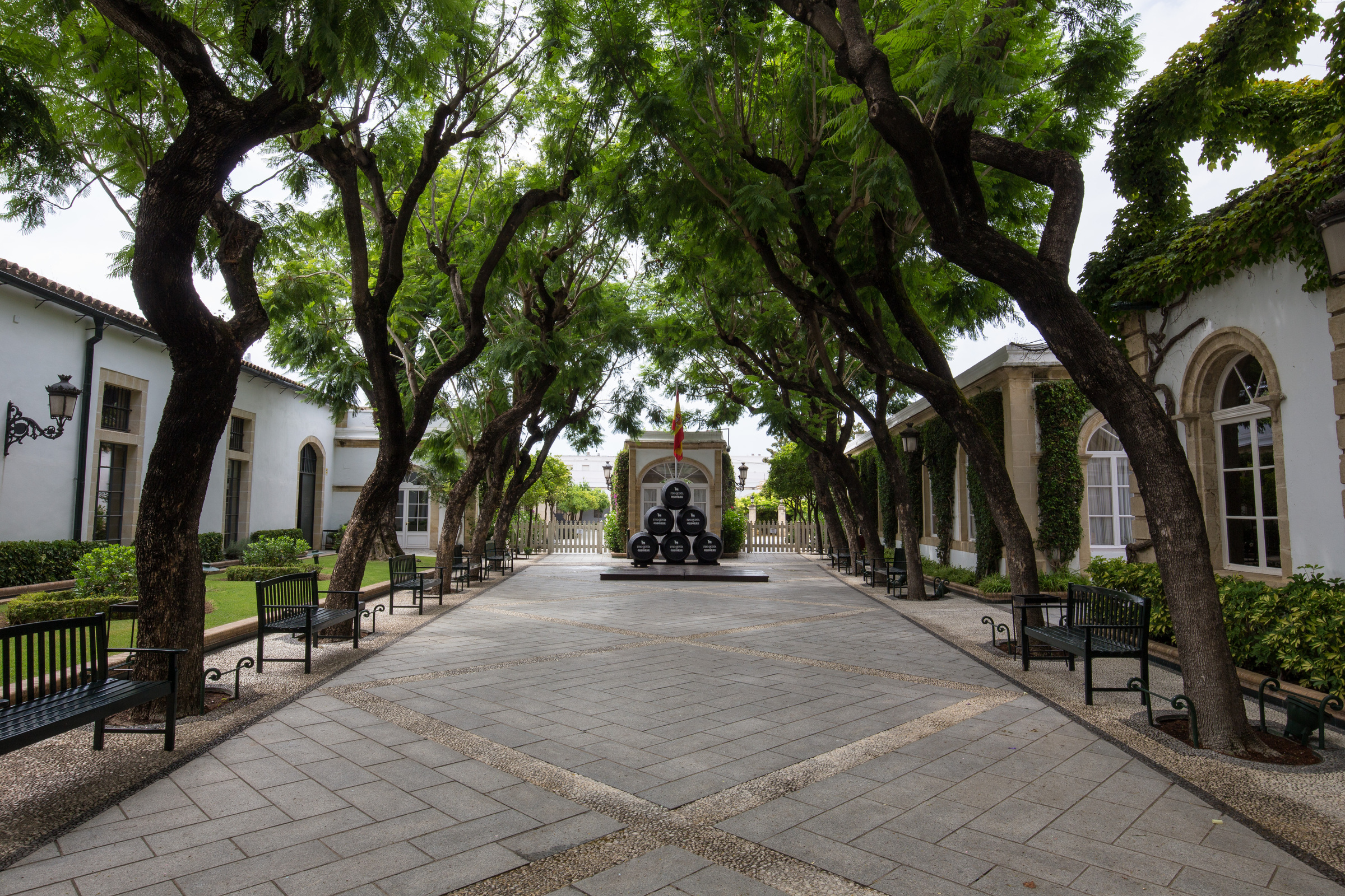 Eingangshof der Bodegas Osborne