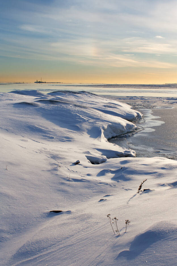 Winter an der Küste von Suomenlinna