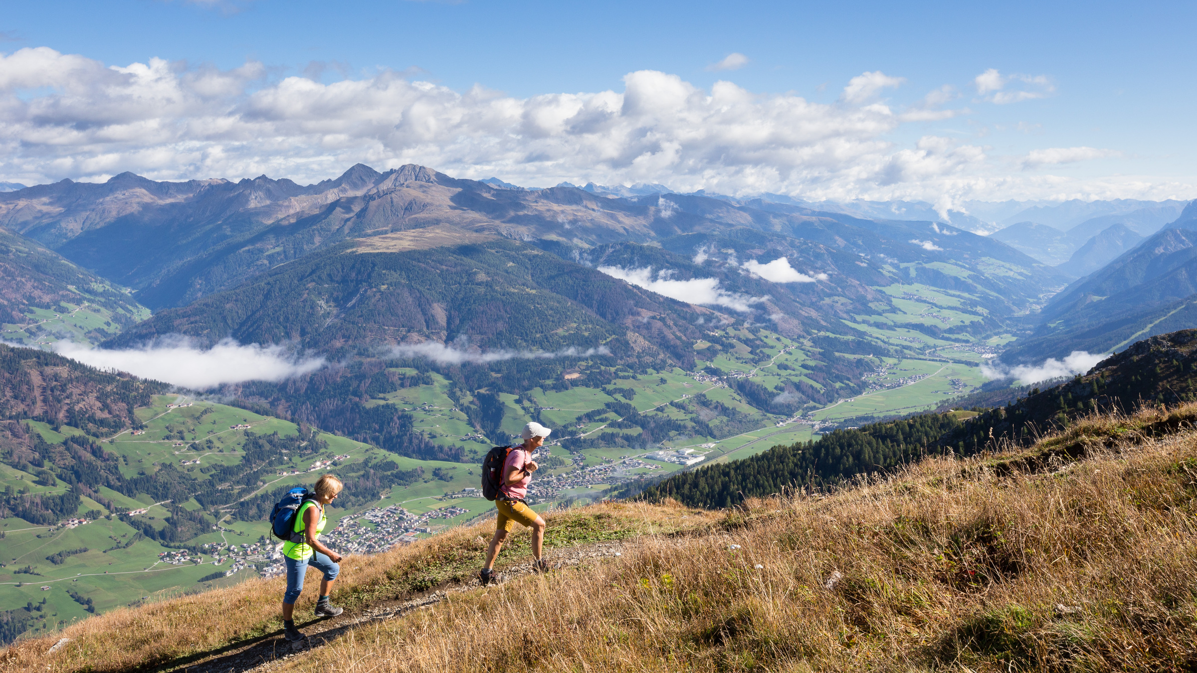 Wanderer am Karnischen Hauptkamm