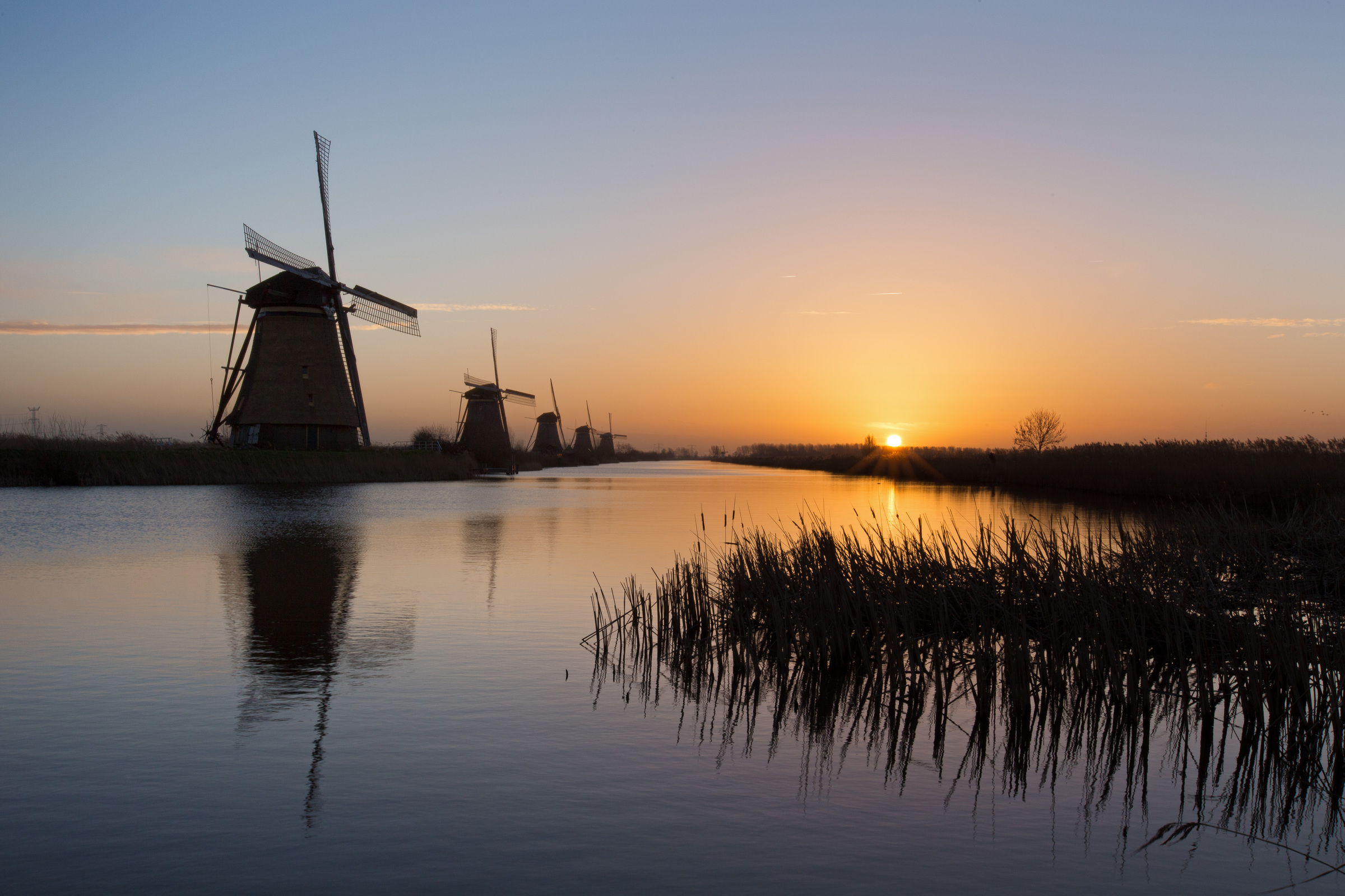 Sonnenaufgang in Kinderdijk