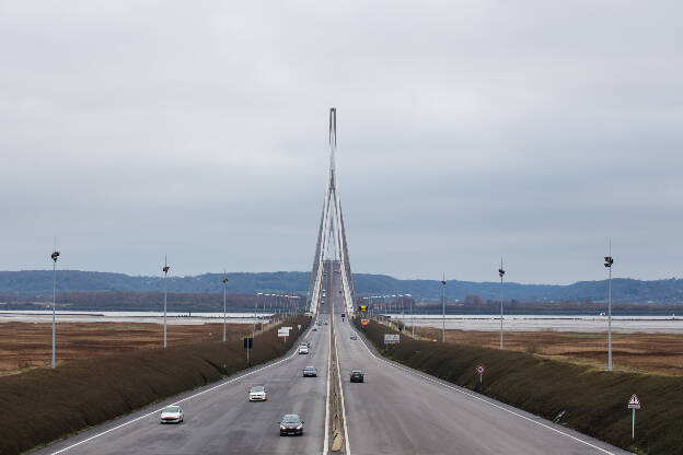 Verkehr an der Pont de Normandie