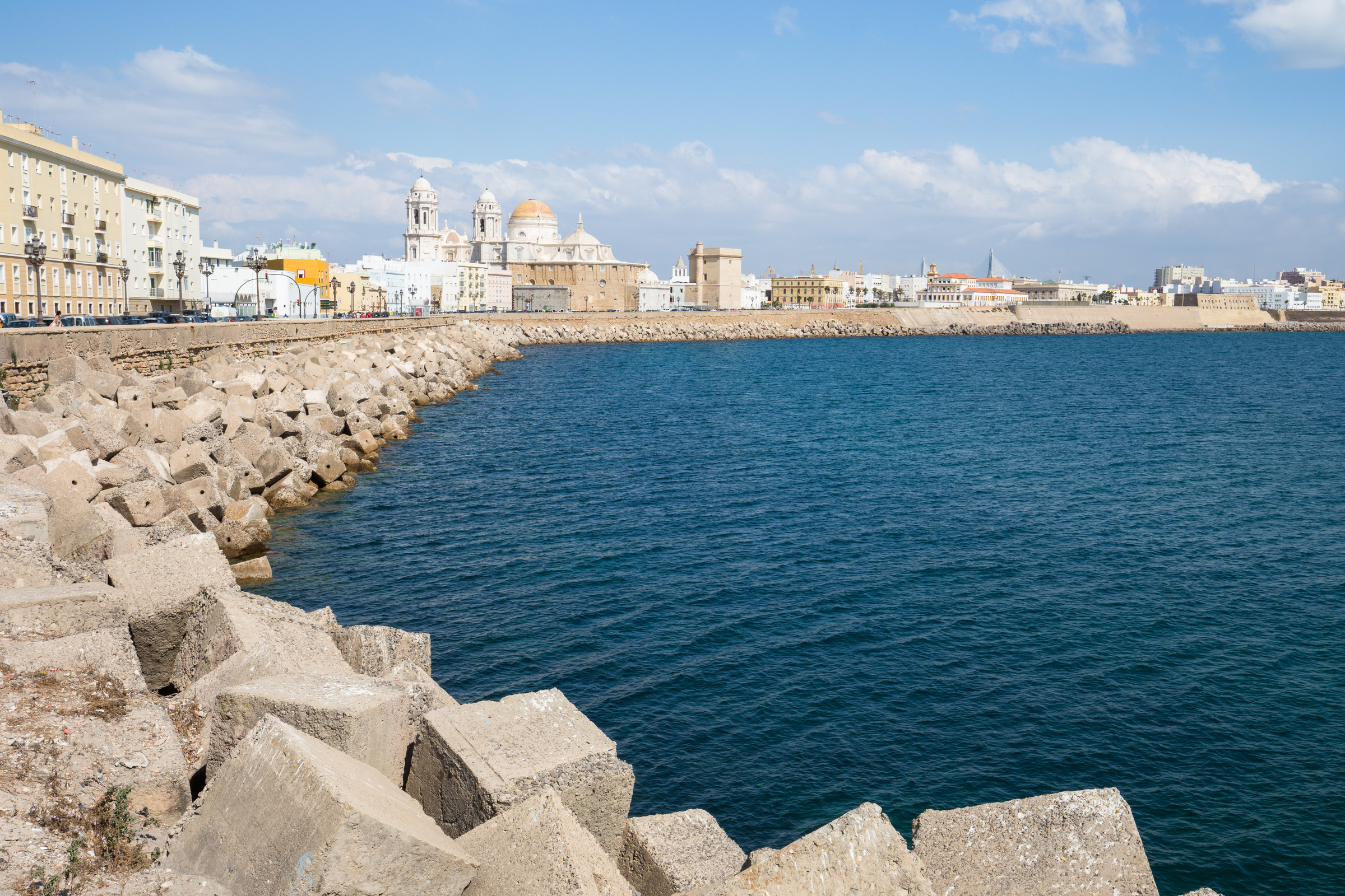 Promenade an der Küste von Cádiz