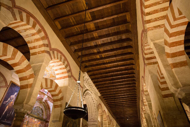 Holzdecke in der Mezquita Catedral