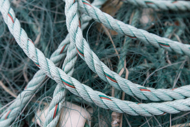 Netz mit Seilen